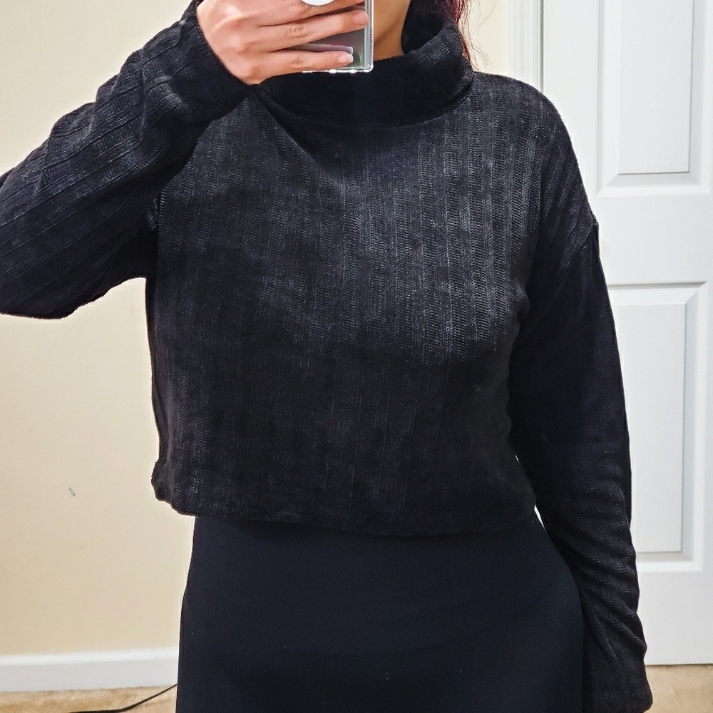 NWOT Black Ribbed Turtleneck Sweater Large SOFT - Picture 2 of 4